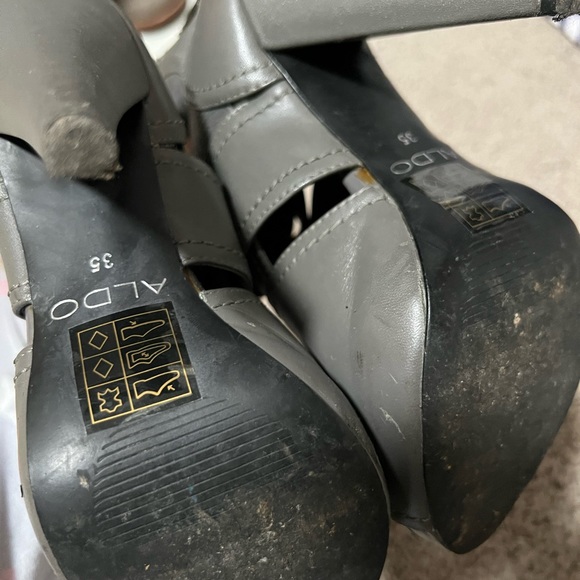 Aldo grey heels with buckle stilettos - Picture 4 of 4